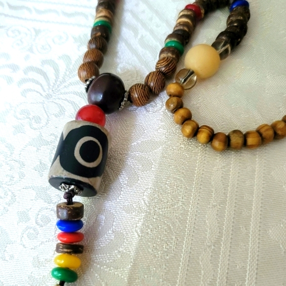 Vintage Wooden and Beaded Necklace 16" - Picture 8 of 8